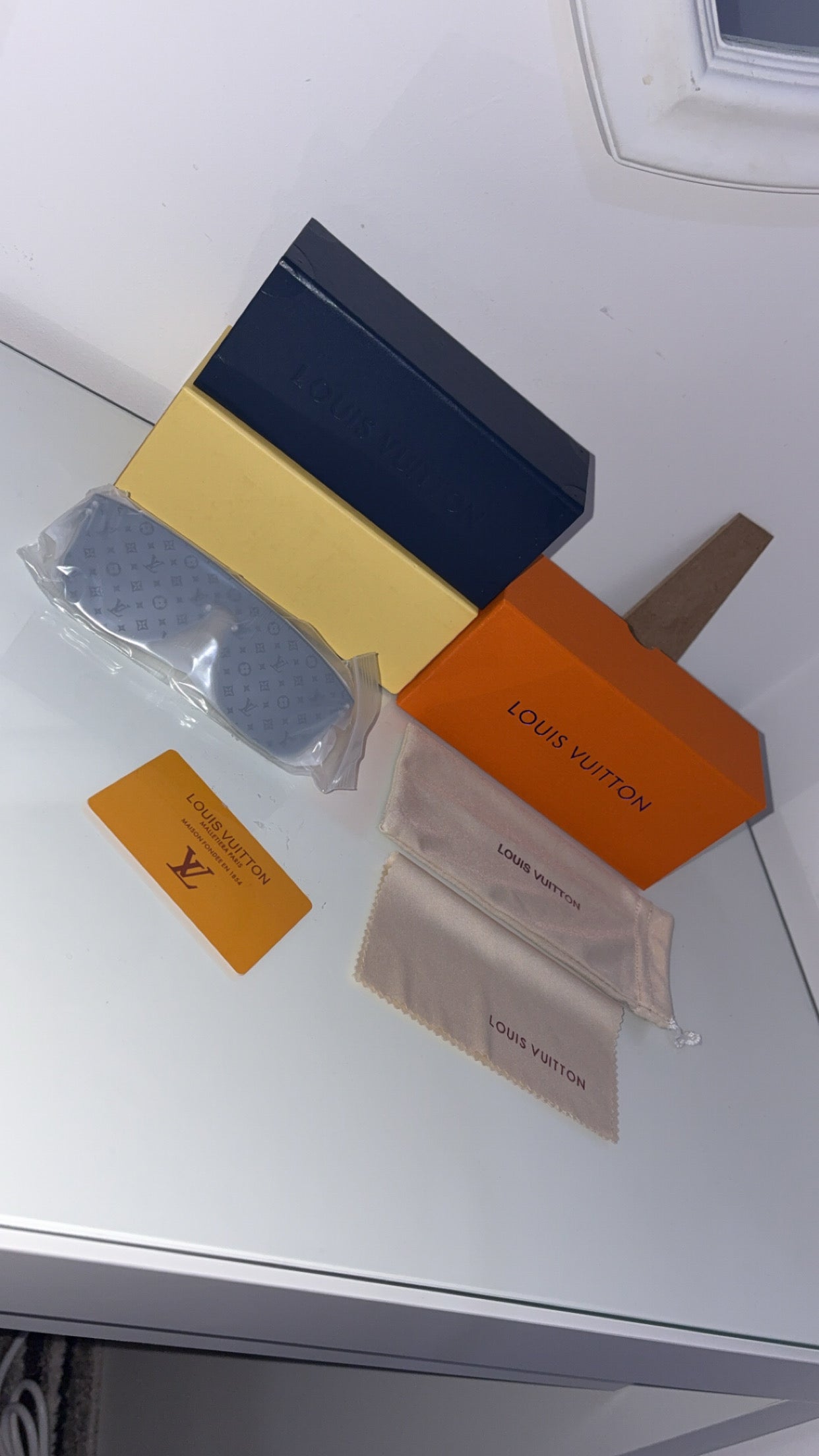 LV Waimea sunglasses only